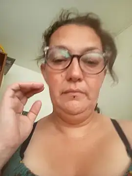  Saraqueen online show from March 15, 6:48 pm