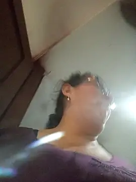  Saraqueen online show from April 17, 3:20 am