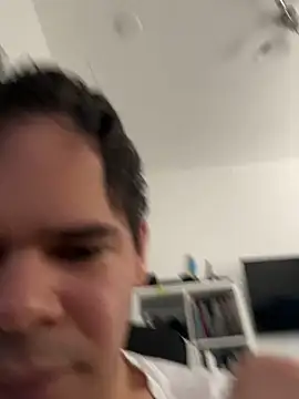 awesomemilkss online show from March 18, 8:43 pm