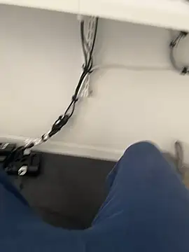 awesomemilkss online show from March 16, 7:05 pm