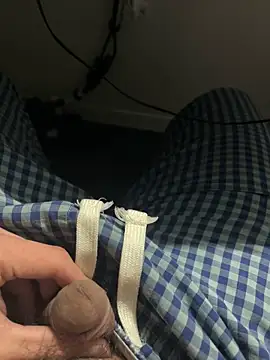 awesomemilkss online show from May 4, 3:21 am