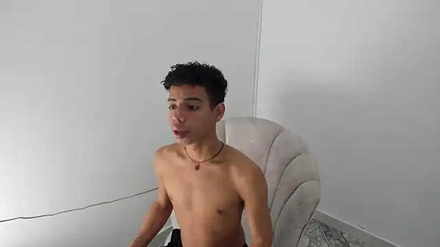 alexx cum18 online show from June 24, 1:53 pm