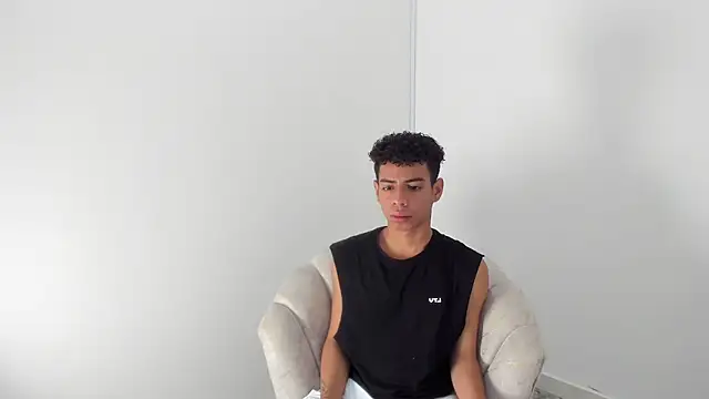 alexx cum18 online show from June 26, 2:01 pm
