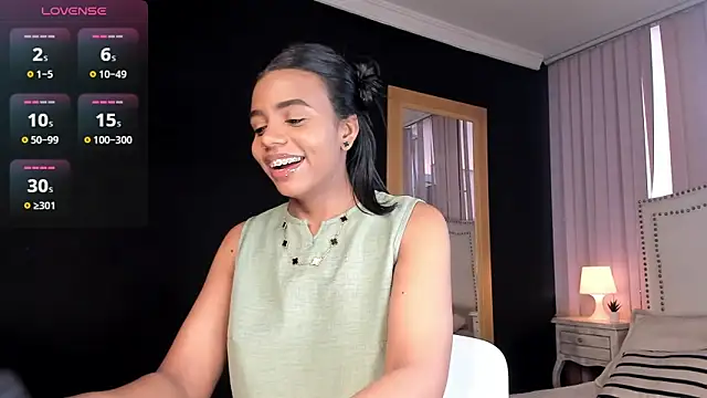 madii lenon online show from March 25, 7:57 pm