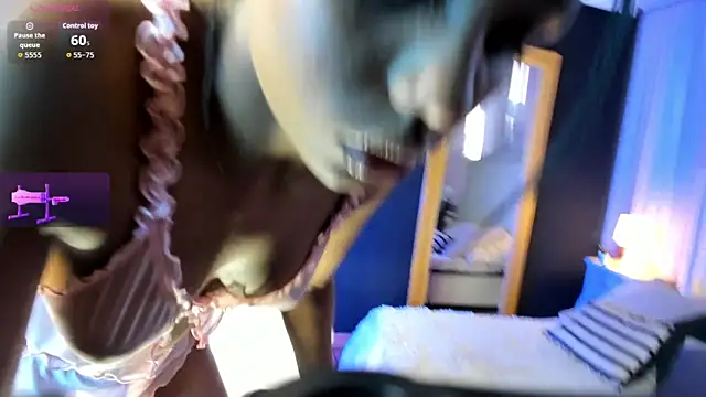 madii lenon online show from April 13, 8:24 pm