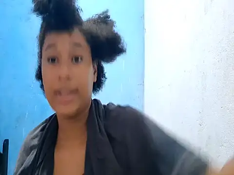 MadelynStamant online show from March 11, 12:21 pm