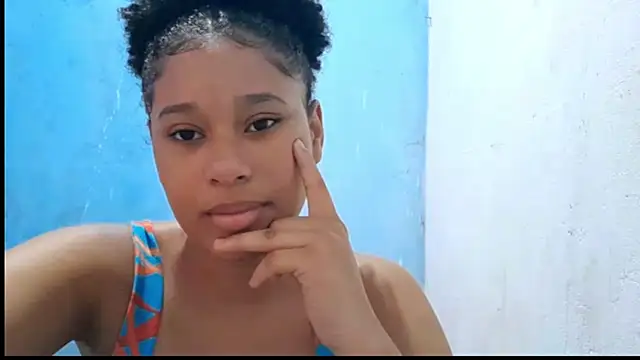 MadelynStamant online show from April 3, 12:55 pm