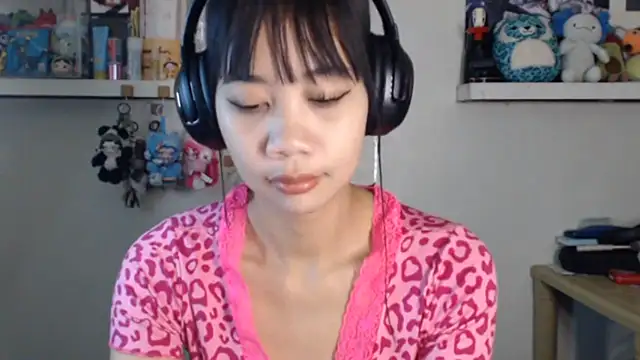 GloryKulikowski online show from March 9, 2:15 am