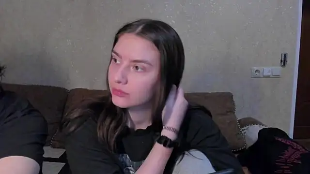 love lina muuur online show from February 21, 6:32 pm