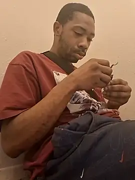 stressrliver88 online show from April 13, 1:20 am