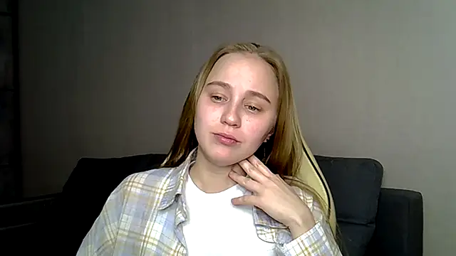 Snapshot of christimontero chatting on February 23, 6:08 pm christimontero online show from February 23, 6:08 pm