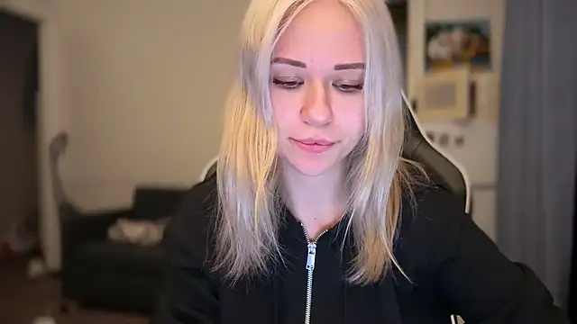 Leylia Lily online show from April 10, 6:37 pm