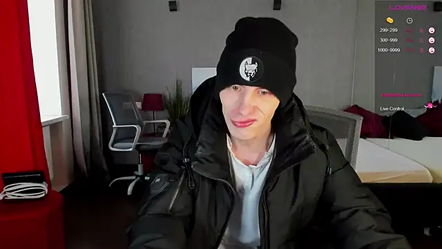 Snapshot of Erick_Wilson chatting on March 18, 8:59 pm Erick Wilson online show from March 18, 8:59 pm