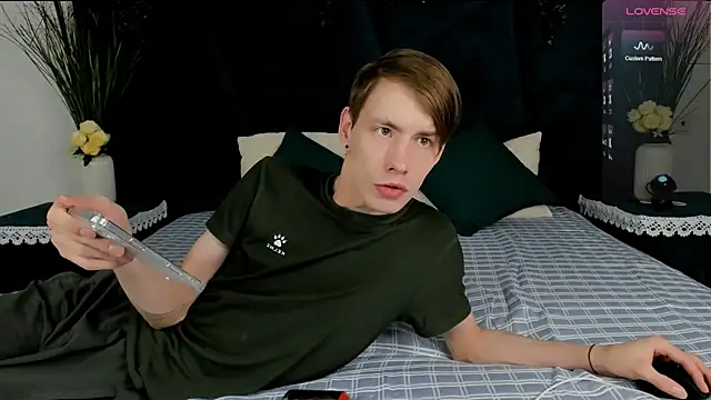 Erick Wilson online show from December 23, 6:02 am