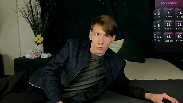 Snapshot of Erick_Wilson chatting on November 29, 5:51 am Erick Wilson online show from November 29, 5:51 am