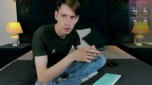 Snapshot of Erick_Wilson chatting on November 22, 5:06 am Erick Wilson online show from November 22, 5:06 am