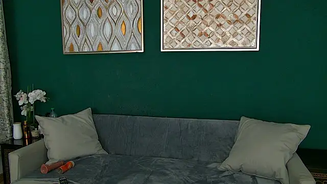 Snapshot of JessieSin chatting on February 20, 2:52 pm JessieSin online show from February 20, 2:52 pm