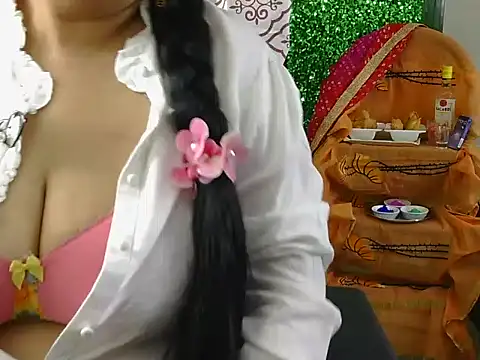 Hot Sonniyaa online show from March 3, 5:47 am