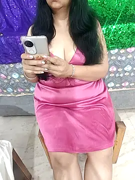 Snapshot of Hot_Sonniyaa chatting on February 15, 2:56 am Hot Sonniyaa online show from February 15, 2:56 am