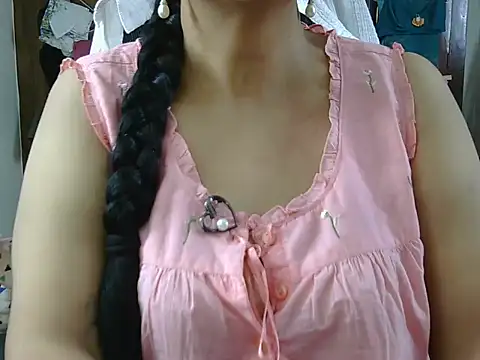 Hot Sonniyaa online show from April 13, 8:35 pm