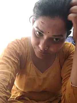 Snapshot of Anushka_Singh0 chatting on June 10, 4:03 am Anushka Singh0 online show from June 10, 4:03 am