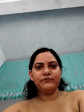 Snapshot of Anushka_Singh0 chatting on July 13, 12:48 pm Anushka Singh0 online show from July 13, 12:48 pm