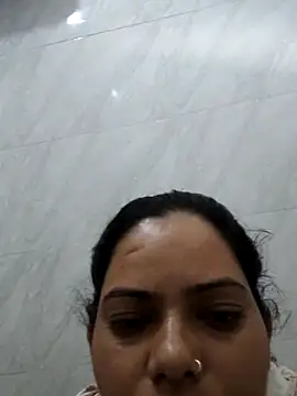 Snapshot of Anushka_Singh0 chatting on July 5, 12:59 am Anushka Singh0 online show from July 5, 12:59 am