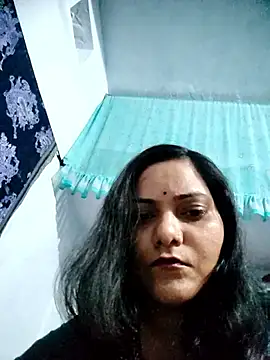 Anushka Singh0 online show from April 3, 4:13 pm