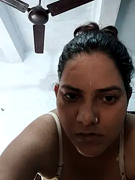 Snapshot of Anushka_Singh0 chatting on July 14, 12:33 pm Anushka Singh0 online show from July 14, 12:33 pm