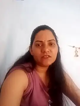 Snapshot of Anushka_Singh0 chatting on February 16, 6:45 am Anushka Singh0 online show from February 16, 6:45 am