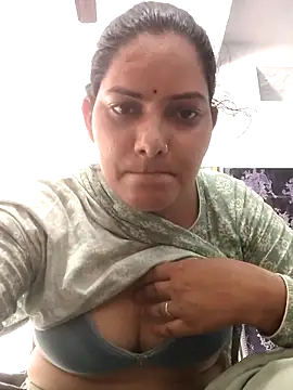 Snapshot of Anushka_Singh0 chatting on June 11, 4:31 am Anushka Singh0 online show from June 11, 4:31 am