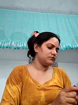 Snapshot of Anushka_Singh0 chatting on July 4, 8:42 am Anushka Singh0 online show from July 4, 8:42 am