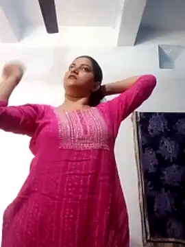 Snapshot of Anushka_Singh0 chatting on March 1, 8:14 am Anushka Singh0 online show from March 1, 8:14 am