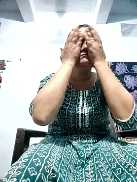 Anushka Singh0 online show from April 20, 4:08 pm