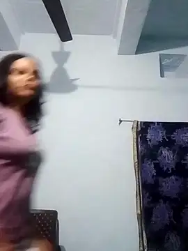 Snapshot of Anushka_Singh0 chatting on February 21, 3:58 pm Anushka Singh0 online show from February 21, 3:58 pm