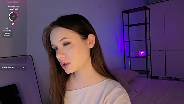 SirenBeatrice online show from April 4, 9:05 am