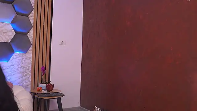 SashaLorrenz online show from March 19, 5:29 am