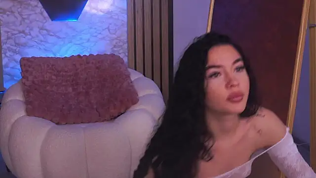 SashaLorrenz online show from March 17, 5:32 am