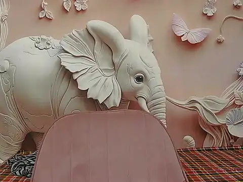 Bold-latinaa online show from April 3, 9:05 am