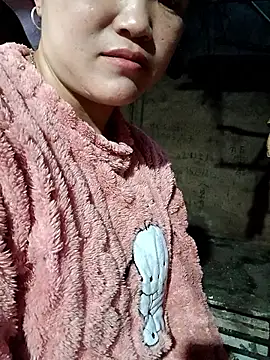 Snapshot of nelina_12345 chatting on February 19, 1:35 am nelina 12345 online show from February 19, 1:35 am