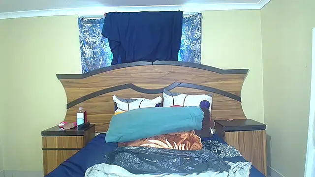 Queenxxxjesy online show from April 10, 11:17 am