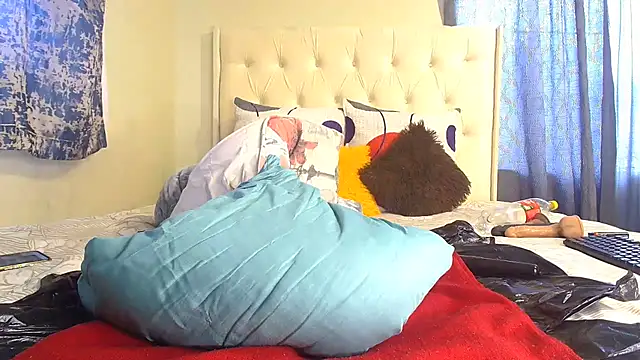 Snapshot of Queenxxxjesy chatting on February 24, 2:51 pm Queenxxxjesy online show from February 24, 2:51 pm