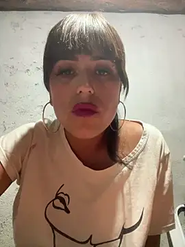 Snapshot of pame_fox chatting on February 23, 2:02 am pame fox online show from February 23, 2:02 am