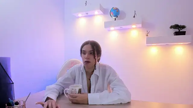 Diarakate  online show from February 24, 1:01 pm