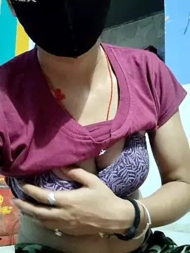 Snapshot of Sexy-Sandhya_ chatting on February 14, 1:39 am Sexy-Sandhya online show from February 14, 1:39 am