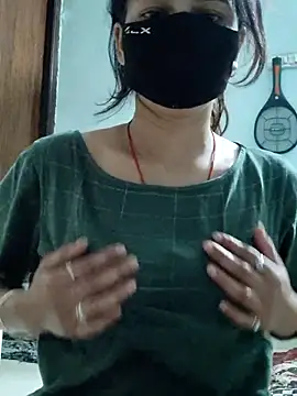 Sexy-Sandhya  online show from March 4, 7:32 pm