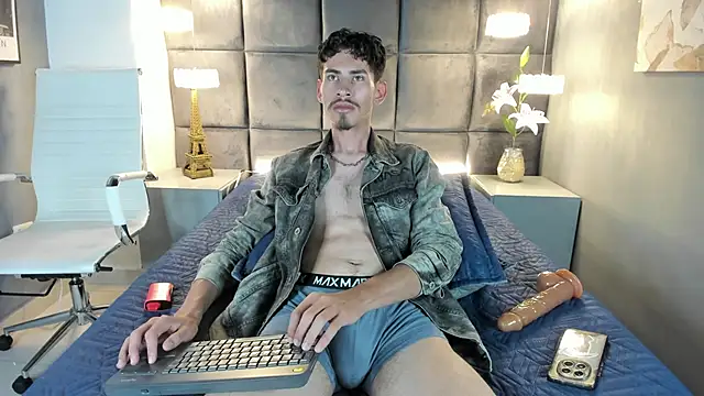 skinny jean  online show from May 20, 8:28 pm