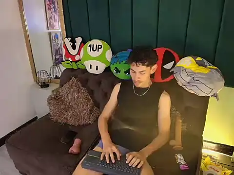 skinny jean  online show from March 14, 9:32 pm