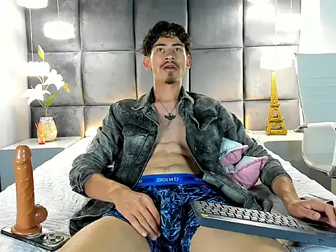 skinny jean  online show from May 9, 8:12 pm