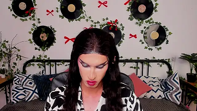 MadisonEsprit online show from April 19, 3:13 pm